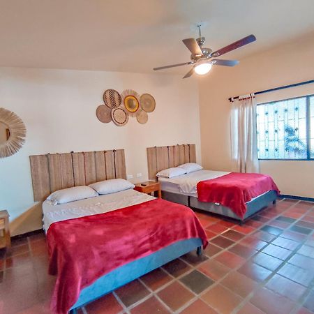 La Rosa Nautica Hostel 과두아스 외부 사진