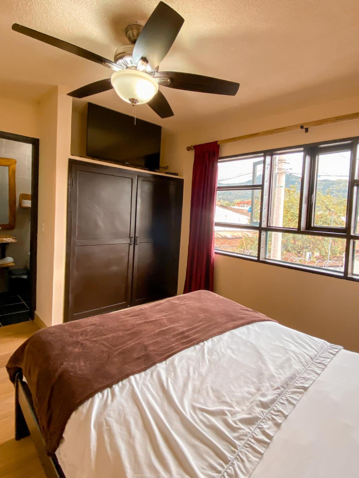 La Rosa Nautica Hostel 과두아스 객실 사진