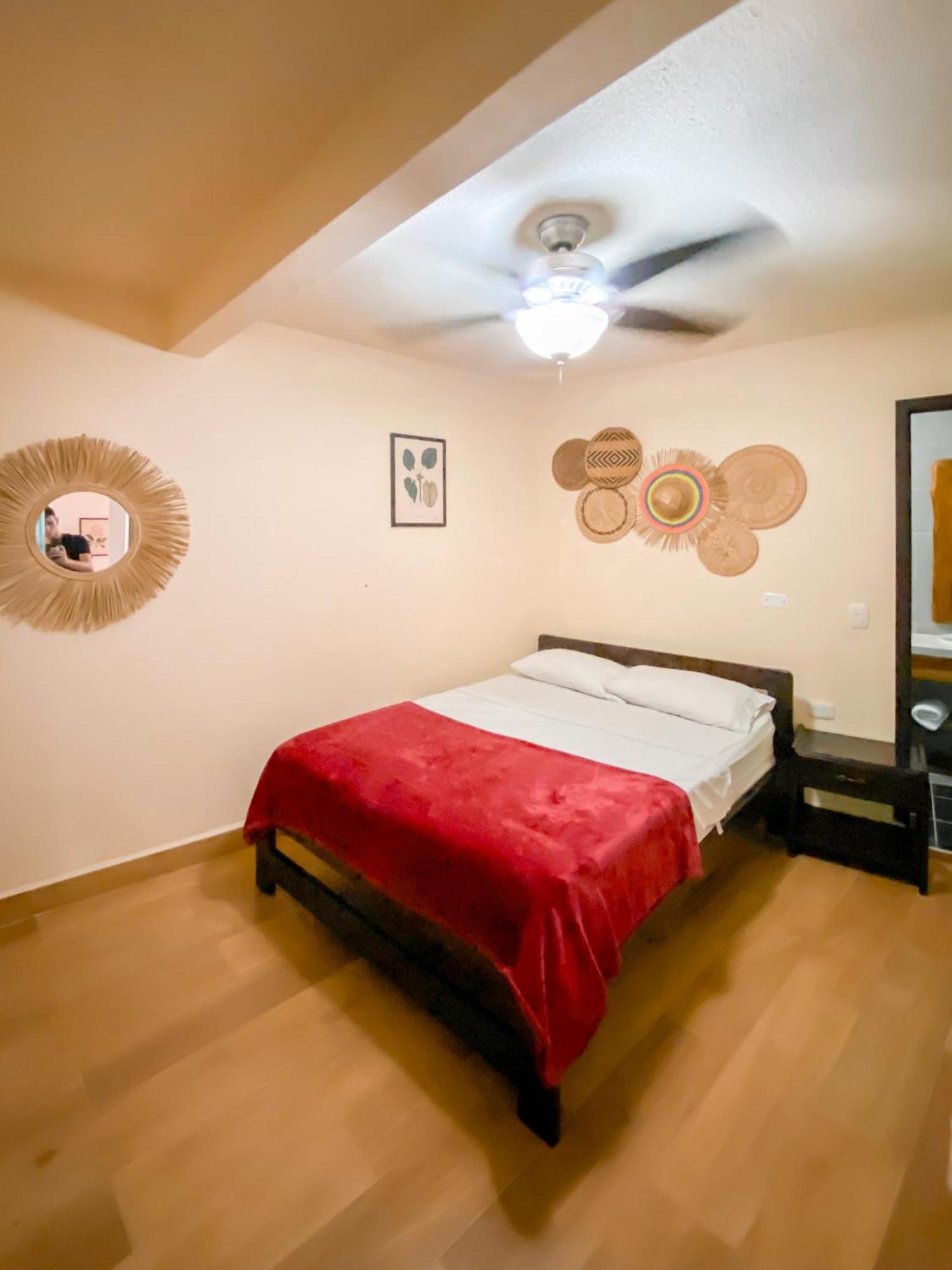 La Rosa Nautica Hostel 과두아스 객실 사진