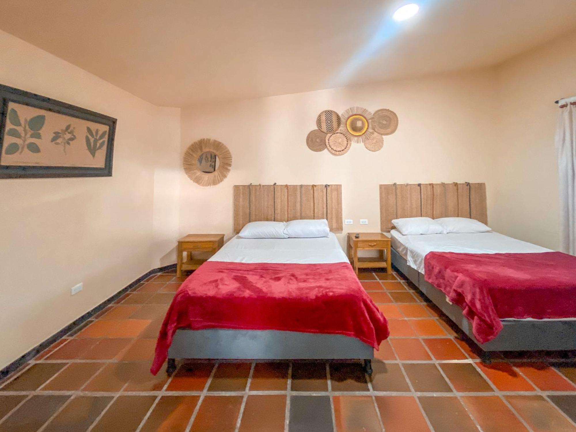 La Rosa Nautica Hostel 과두아스 객실 사진