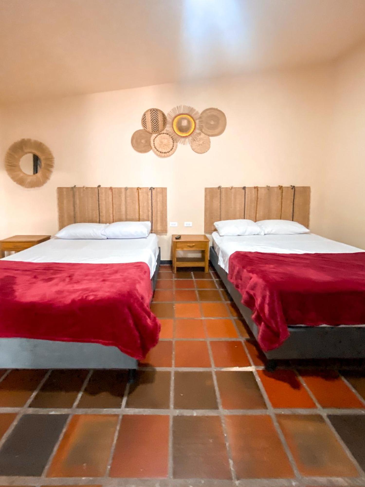 La Rosa Nautica Hostel 과두아스 객실 사진