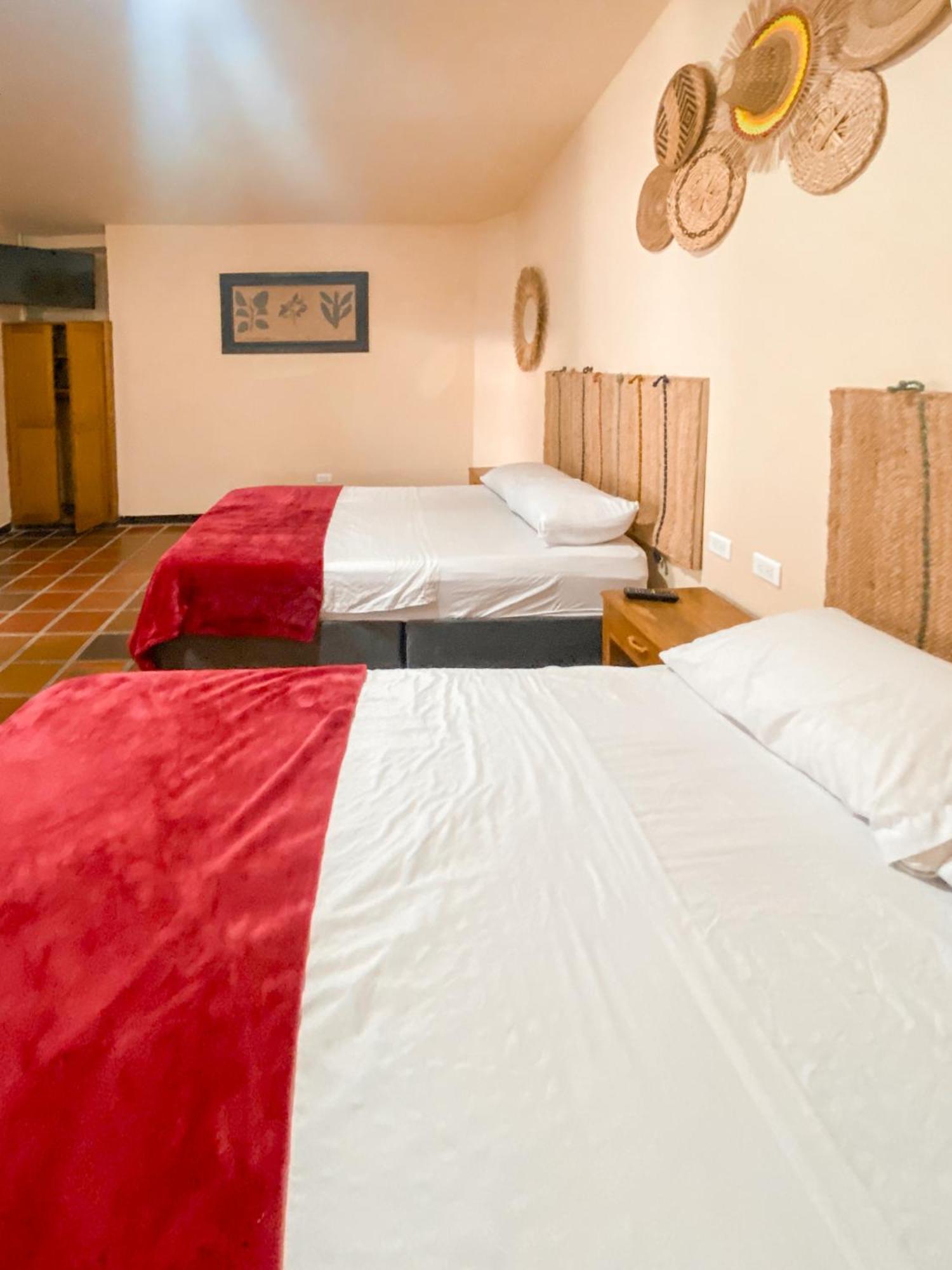 La Rosa Nautica Hostel 과두아스 객실 사진